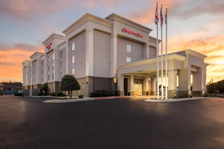 Hampton Inn Guntersville hotel detail image 2