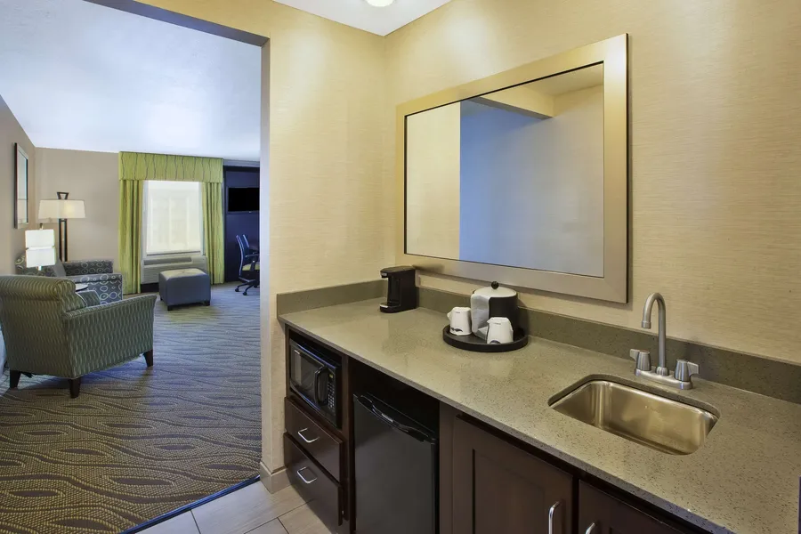 Hampton Inn & Suites Elyria hotel detail image 6