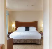Red Lion Inn & Suites McMinnville hotel detail image 7