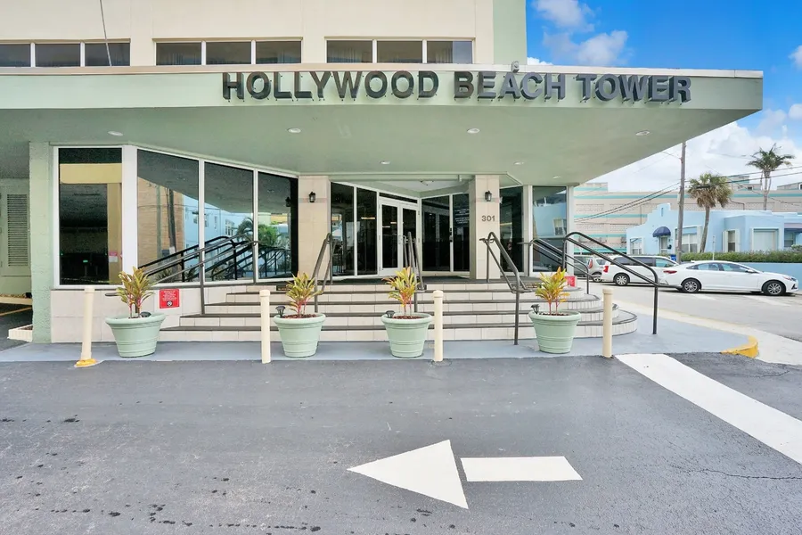 Hollywood Beach Tower hotel detail image 6