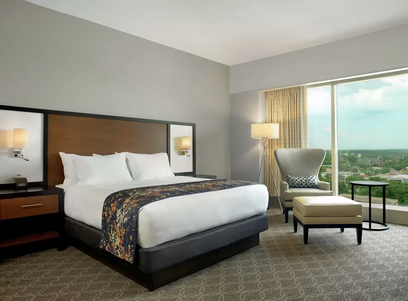 Doubletree by Hilton Cedar Rapids Convention Complex hotel detail image 6