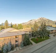 Banff Park Lodge hotel detail image 3