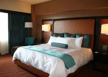 Comfort Inn & Suites adj to Akwesasne Mohawk Casin hotel thumbnail 6