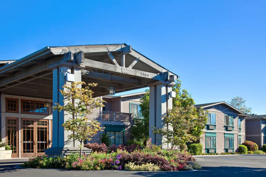 Holiday Inn Express & Suites Carpinteria by IHG hotel detail image 6