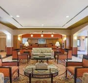 La Quinta Inn & Suites by Wyndham Islip - MacArthur Airport hotel detail image 5