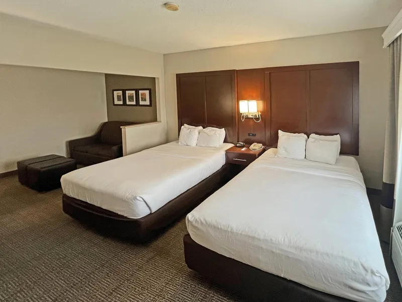 Comfort Suites Peoria Sports Complex hotel detail image 6