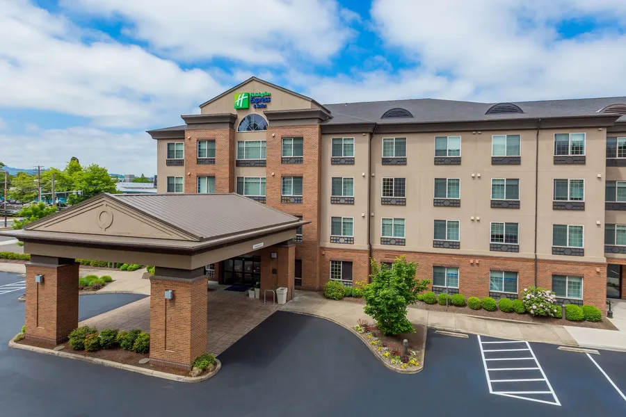 Holiday Inn Express Hotel & Suites Eugene Downtown-University by IHG hotel detail image 2