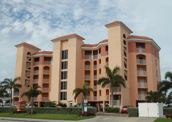 Surf Beach Resort hotel thumbnail 3