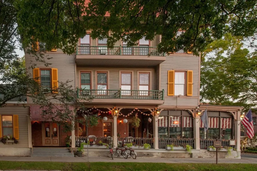 The Inn at Saratoga hotel detail image 2