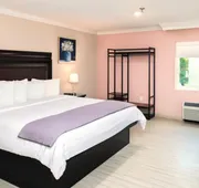 Bella Vista Hotel & Suites hotel detail image 7