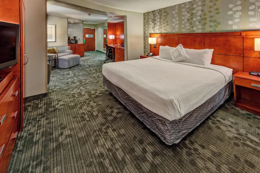 Courtyard by Marriott Alexandria hotel detail image 6