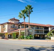 Lamplighter Inn & Suites hotel detail image 4
