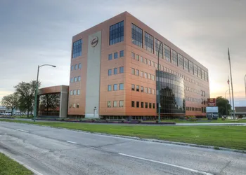 Clarion Hotel and Suites hotel thumbnail 2