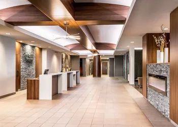 Clarion Hotel and Suites hotel thumbnail 6