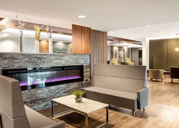 Clarion Hotel and Suites hotel thumbnail 8