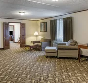 Quality Inn & Suites Zanesville City Center hotel detail image 7