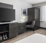Doubletree by Hilton Hotel Racine Harbourwalk hotel detail image 3