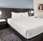 Doubletree by Hilton Hotel Racine Harbourwalk hotel detail image 4