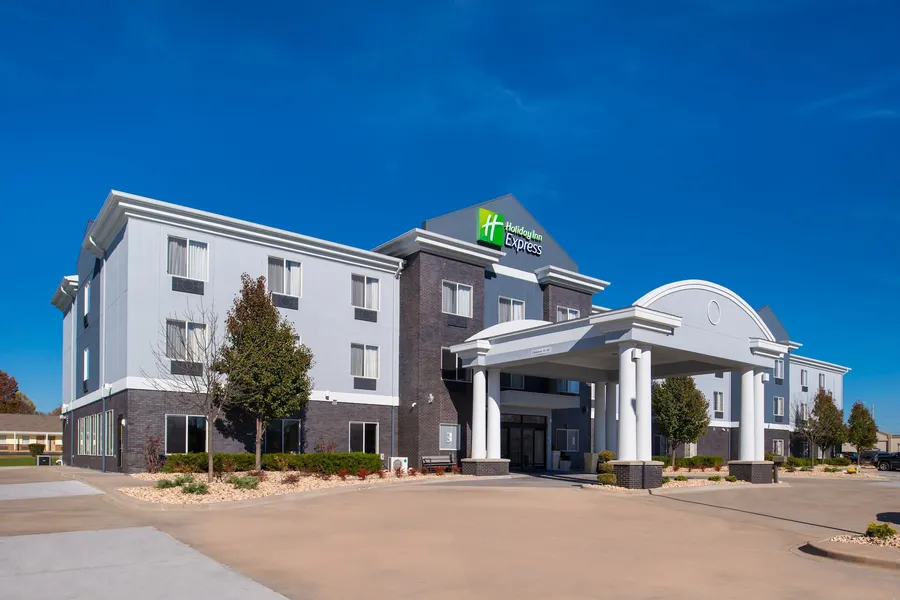Holiday Inn Express Hotel & Suites Pittsburg by IHG hotel detail image 2