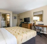 Quality Inn Shawnee I-40 hotel detail image 4