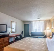 Quality Inn Shawnee I-40 hotel detail image 5