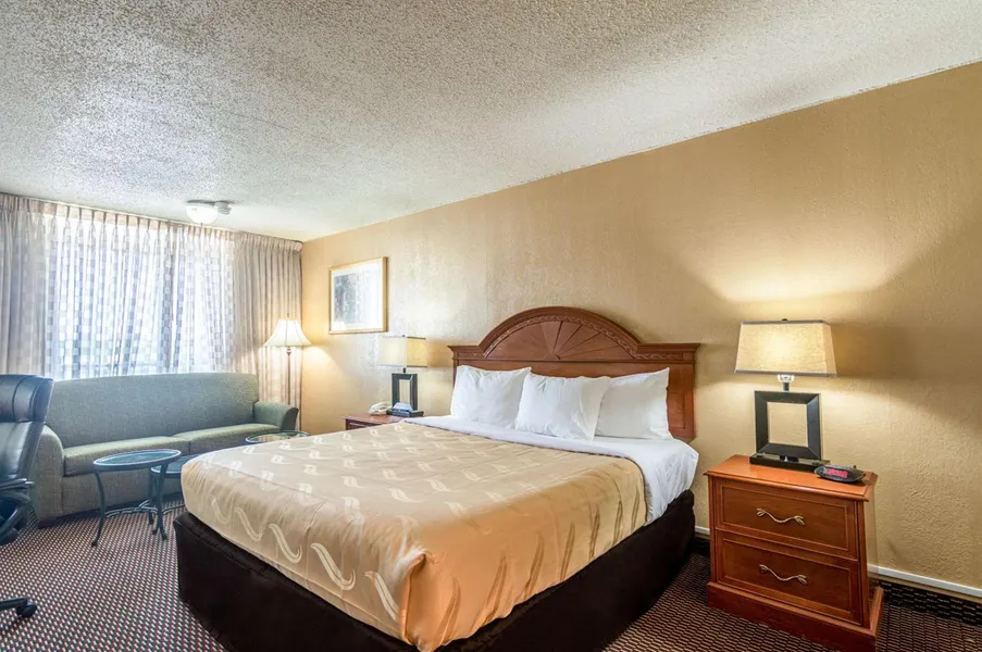 Quality Inn Shawnee I-40 hotel detail image 6