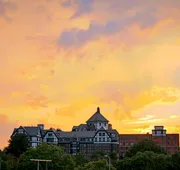 Hotel Roanoke & Conference Ctr, Curio Collection by Hilton hotel detail image 5