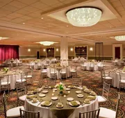 Sheraton Greensboro at Four Seasons hotel detail image 4