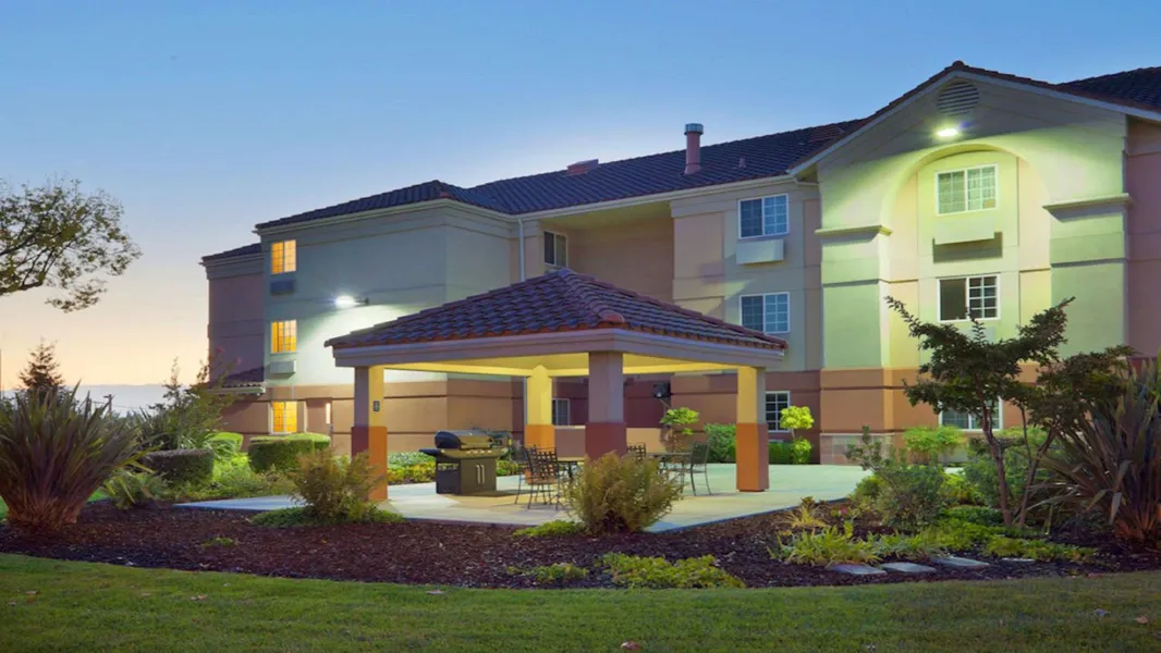 Sonesta Simply Suites Silicon Valley Santa Clara hotel detail image 2