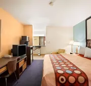Super 8 by Wyndham Indio hotel detail image 3
