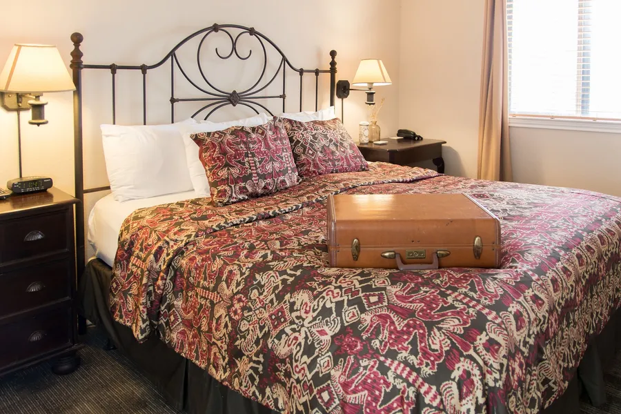 Vineyard Court Designer Suites Hotel hotel detail image 6