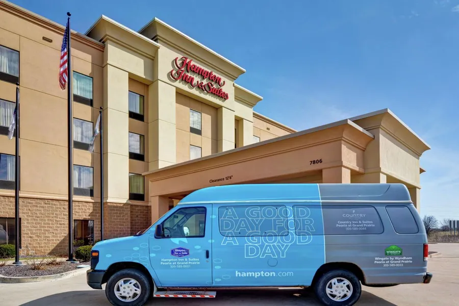 Hampton Inn & Suites Peoria at Grand Prairie, IL hotel detail image 6