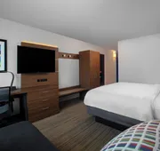 Holiday Inn Express Charleston-Civic Center by IHG hotel detail image 7