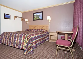 National 9 Inn Placerville hotel thumbnail 5