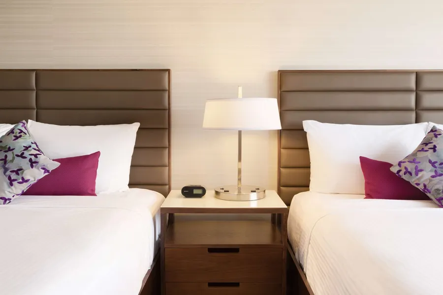 Coast Edmonton Plaza Hotel by APA hotel detail image 6