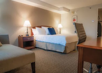 Ramada Plaza by Wyndham Hagerstown hotel thumbnail 5
