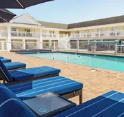 The Beach Club on Madison Avenue hotel detail image 3