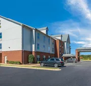 Red Roof Inn PLUS+ & Suites Birmingham - Bessemer hotel detail image 7
