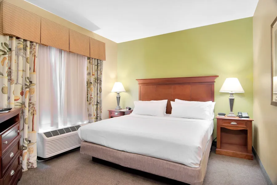 Holiday Inn Express Hotel & Suites DFW West - Hurst by IHG hotel detail image 6