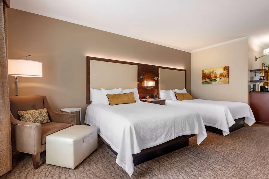 Best Western Premier Bridgewood Resort Hotel hotel detail image 2