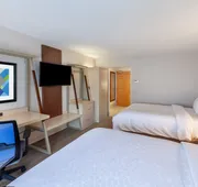 Holiday Inn Express Hotel & Suites Jenks by IHG hotel detail image 7