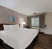 SureStay Plus by Best Western Woodbury Inn hotel detail image 5