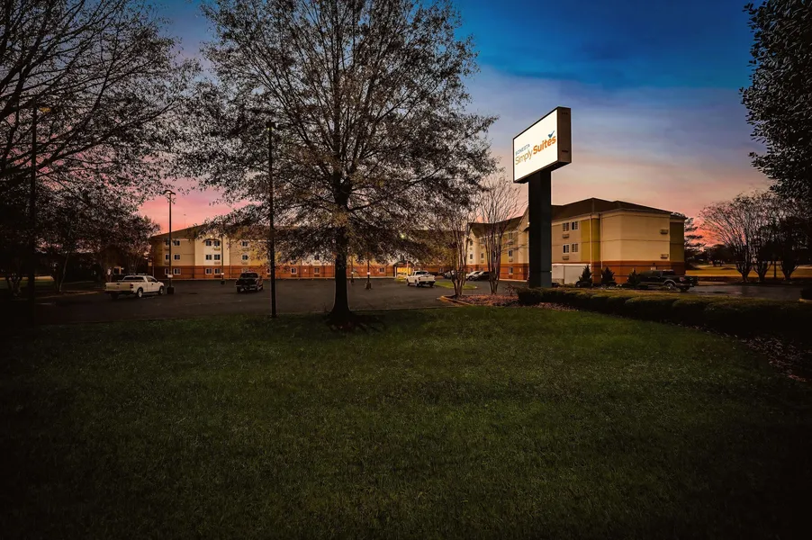 Sonesta Simply Suites Huntsville Research Park hotel detail image 2