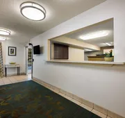 Sonesta Simply Suites Huntsville Research Park hotel detail image 4