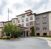 Holiday Inn Express & Suites Lexington NW-The Vineyard by IHG hotel detail image 3
