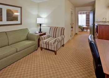 Country Inn & Suites by Radisson, Birch Run-Frankenmuth, MI hotel thumbnail 3