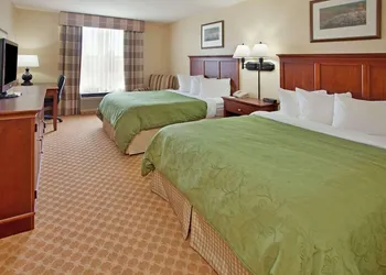 Country Inn & Suites by Radisson, Birch Run-Frankenmuth, MI hotel thumbnail 5