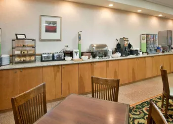 Country Inn & Suites by Radisson, Birch Run-Frankenmuth, MI hotel thumbnail 7