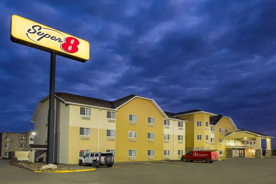 Super 8 by Wyndham Altoona hotel detail image 2