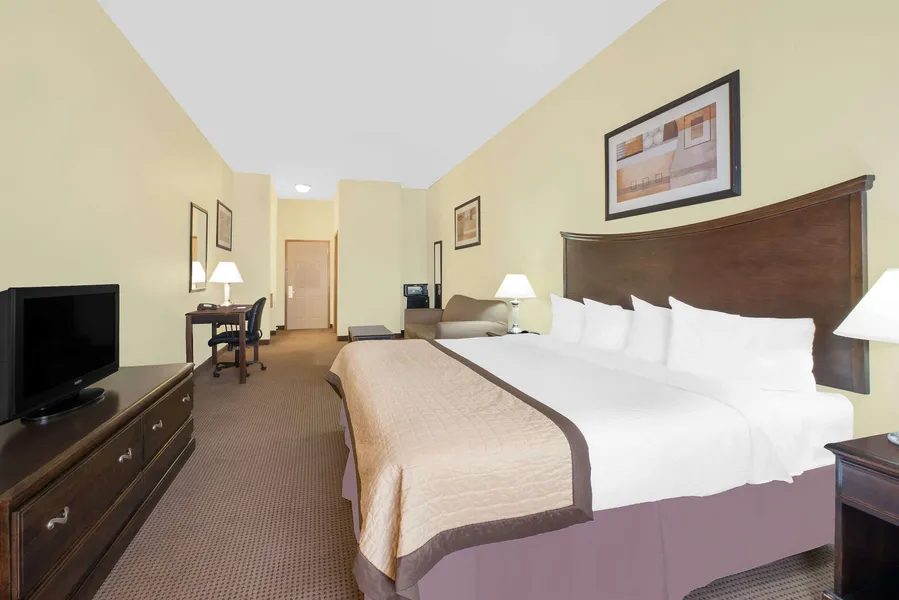 Baymont by Wyndham Snyder hotel detail image 6
